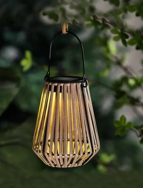 SOLARNA LAMPA PRO GARDEN ZAV.RATAN