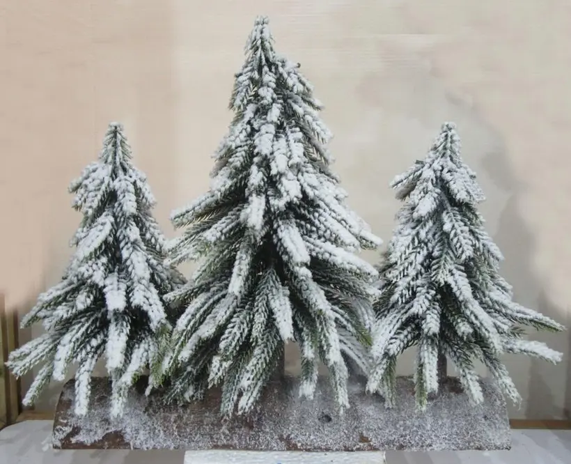 VO -STROMCEKY NA PODSTAVCI 26cm -OSNEZ.