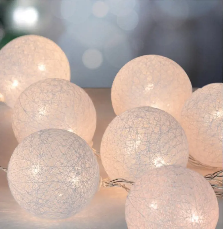 VO -LED BALLS WHITE -10LED TEPLA BIE