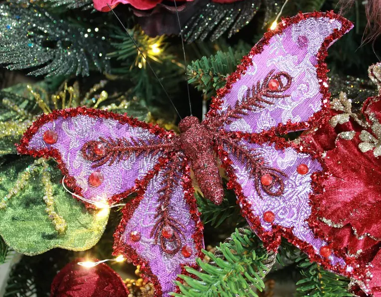 VO -MOTYL 19cm CERVENO-FIALOVY